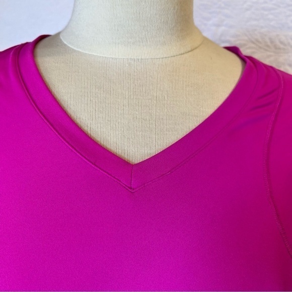 Hyba Women's Workout V-Neck Pink Workout Top, Size Medium - Picture 5 of 11